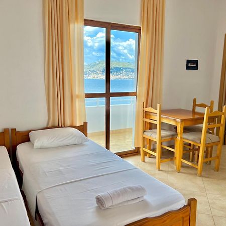 Redi'S Seaview Apartments Sarande Bagian luar foto