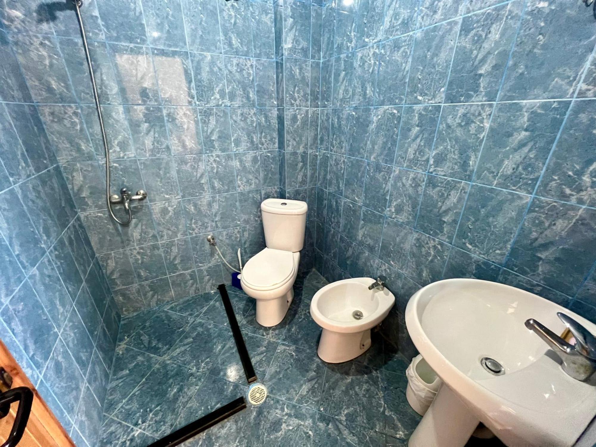 Redi'S Seaview Apartments Sarande Bagian luar foto
